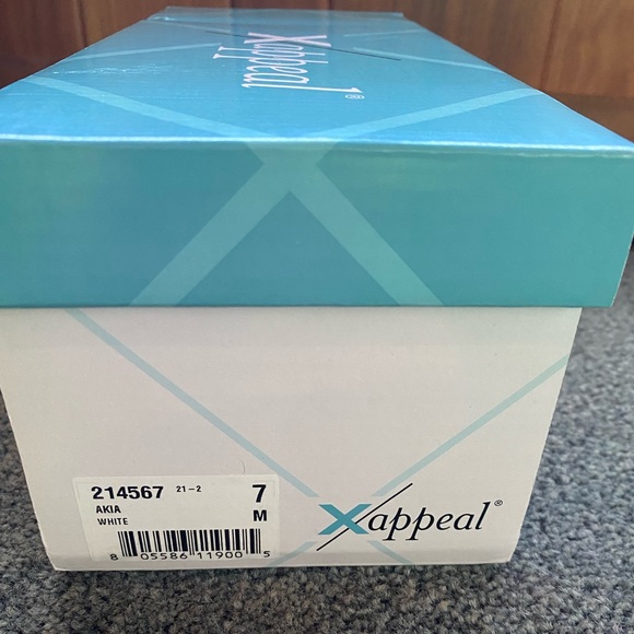 SOLD Gladiator Sandals - New in Box - Picture 2 of 5